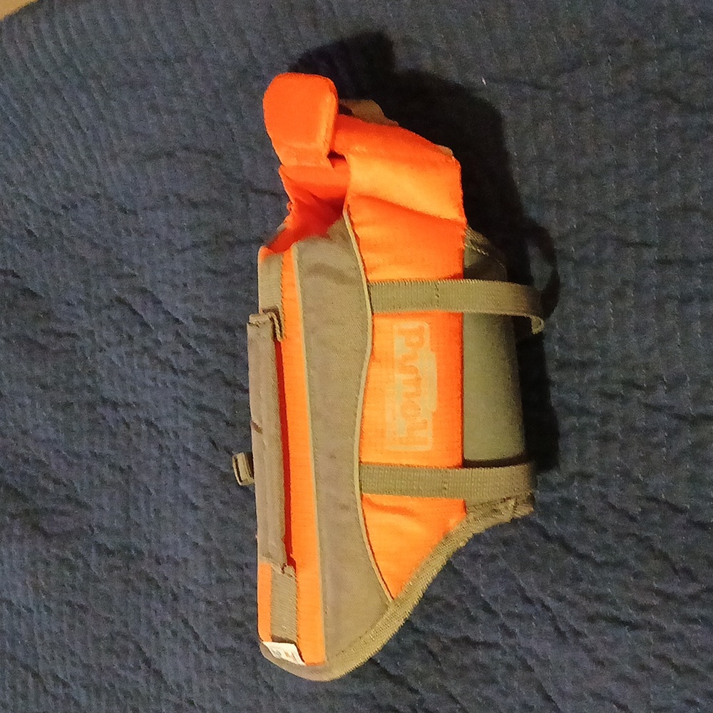 Outward Hound XS dog life vest